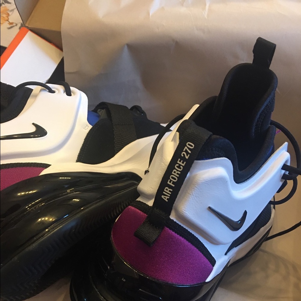 Shoes - Picture 7 of 10
